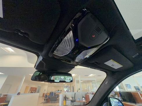 New 2026 BMW X5 M Competition w/ Executive Package AWD/4WD image 22