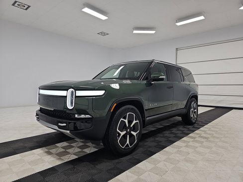 Used 2023 Rivian R1S Adventure image 1