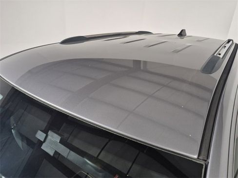 Used 2019 Jeep Grand Cherokee Laredo image 9