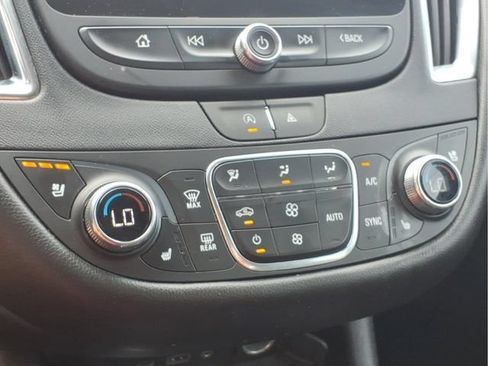 Used 2024 Chevrolet Malibu LT FWD image 10