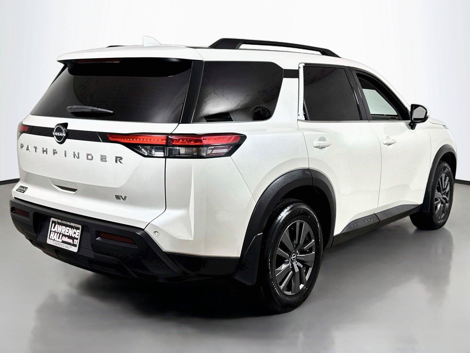 Used 2022 Nissan Pathfinder SV FWD image 4