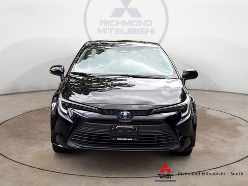 Used 2024 Toyota Corolla LE image 8