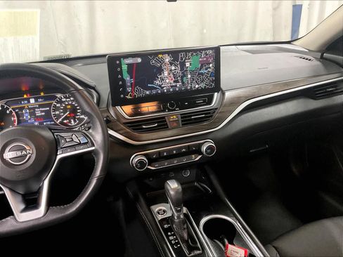 Certified 2023 Nissan Altima 2.5 SV w/ SV Premium Package image 18