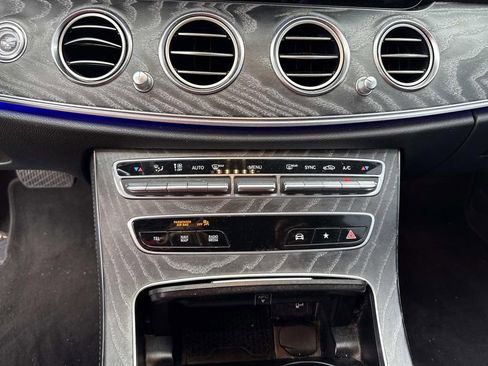 Used 2021 Mercedes-Benz E 350 4MATIC Sedan image 26