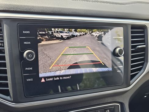 Used 2019 Volkswagen Atlas SE FWD image 19