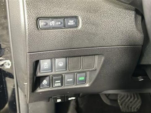 Used 2020 Nissan Rogue Sport SV w/ Technology Package AWD/4WD image 19