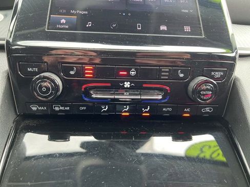 Certified 2023 Jeep Grand Cherokee Laredo w/ Luxury Tech Group I AWD/4WD image 29