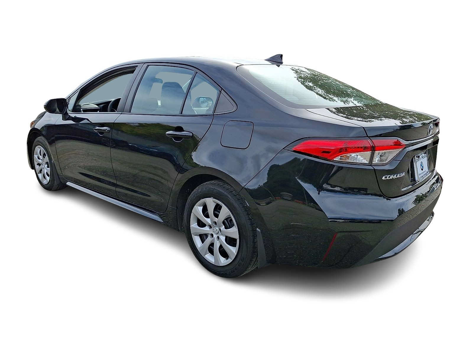 Used 2020 Toyota Corolla LE FWD image 4