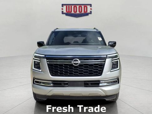 Used 2025 Nissan Armada SL image 2
