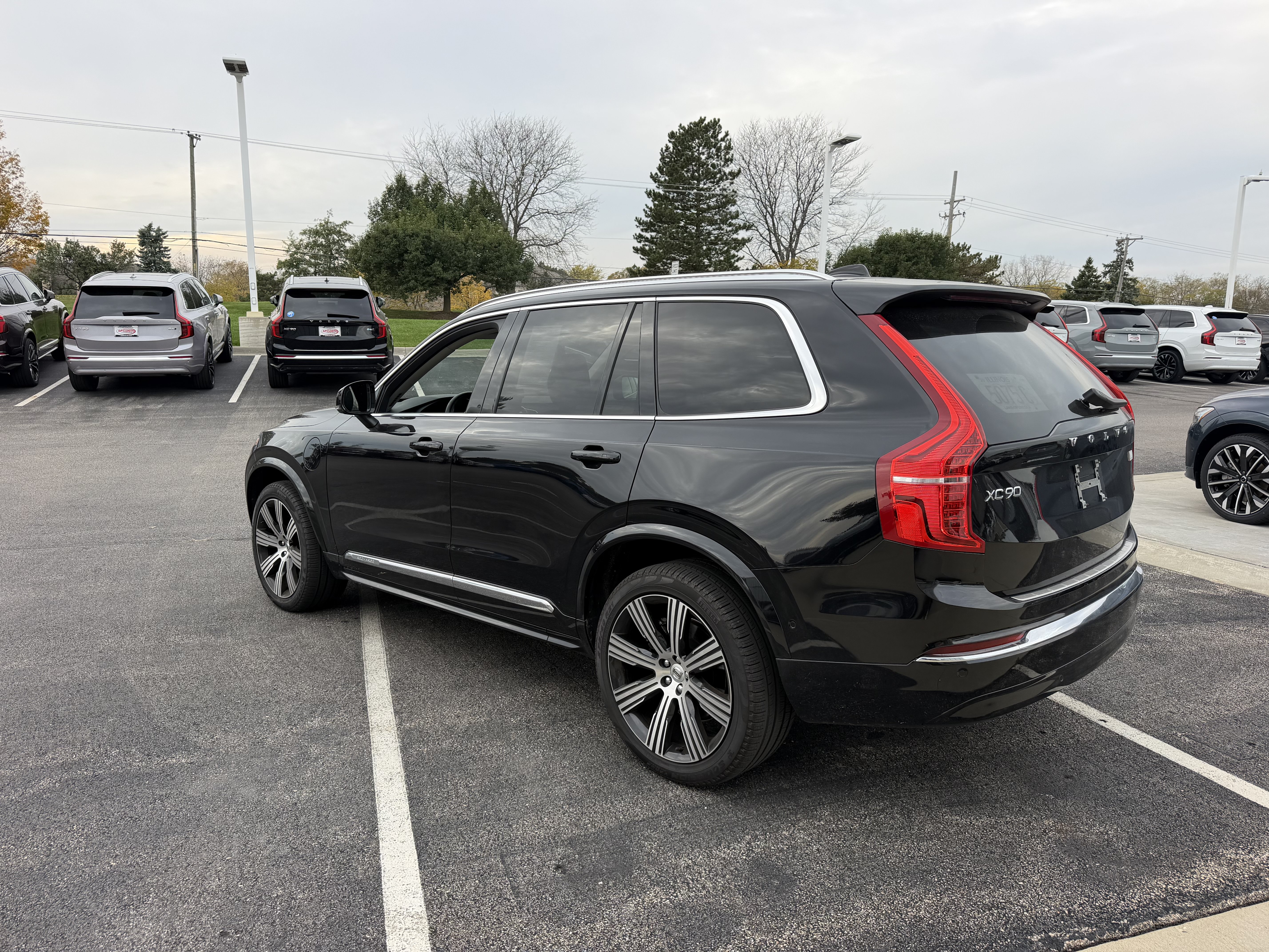 Used 2024 Volvo XC90 T8 Plus w/ Protection Package Premier AWD/4WD image 5