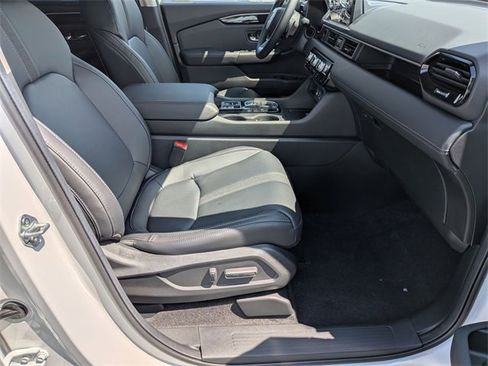 New 2025 Honda Pilot Touring image 32