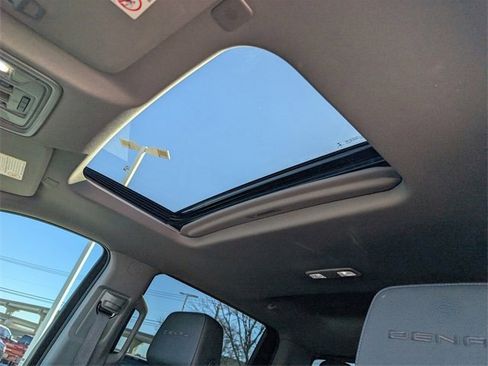 Certified 2023 GMC Sierra 2500 Denali w/ Denali Ultimate Package image 27