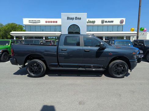 New 2026 RAM 2500 Big Horn AWD/4WD image 8