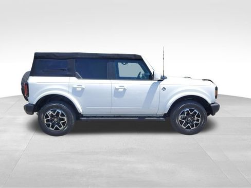 Used 2022 Ford Bronco Outer Banks AWD/4WD image 3