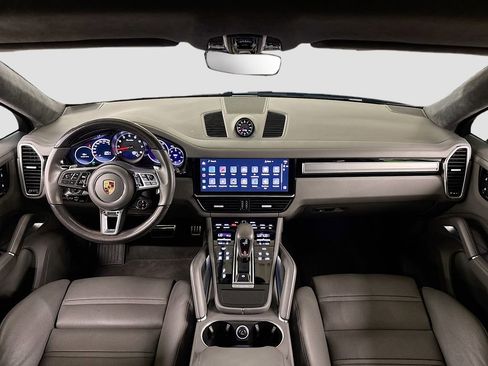 Used 2022 Porsche Cayenne Turbo AWD/4WD image 9