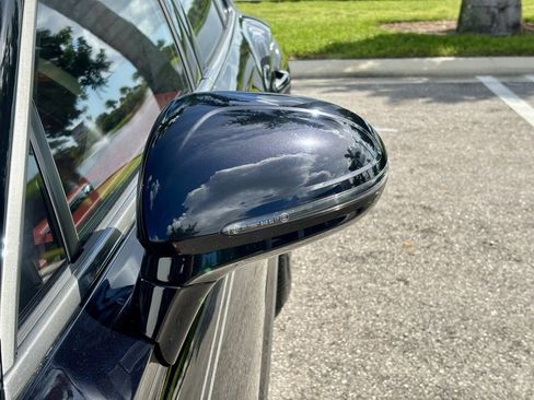 Used 2024 Bentley Flying Spur W12 image 32