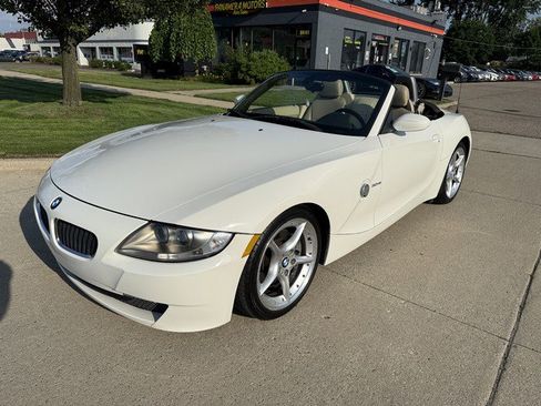 Used 2006 BMW Z4 3.0si image 1
