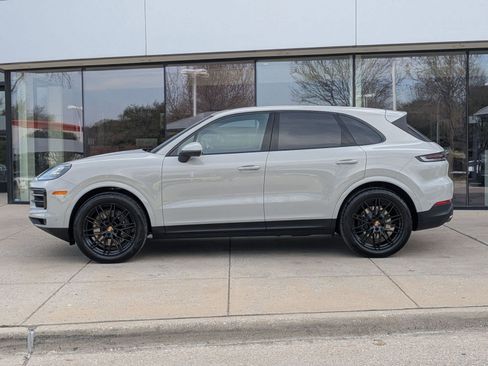 New 2026 Porsche Cayenne image 2