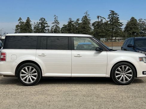 Used 2014 Ford Flex SEL w/ Equipment Group 202A FWD image 9