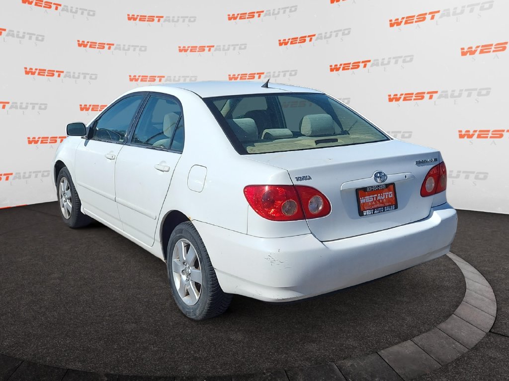 Used 2005 Toyota Corolla LE FWD image 3