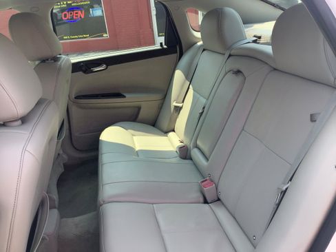 Used 2015 Chevrolet Impala LTZ image 12