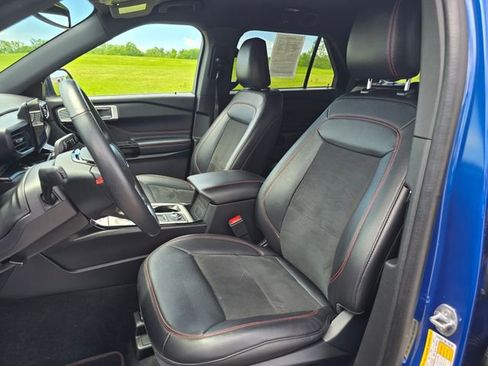Used 2023 Ford Explorer ST-Line AWD/4WD image 18