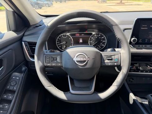 New 2026 Nissan Rogue SV FWD image 18