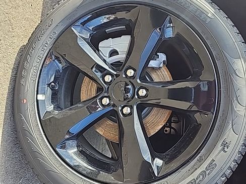 Used 2025 Jeep Grand Cherokee Limited w/ Black Appearance Package image 8