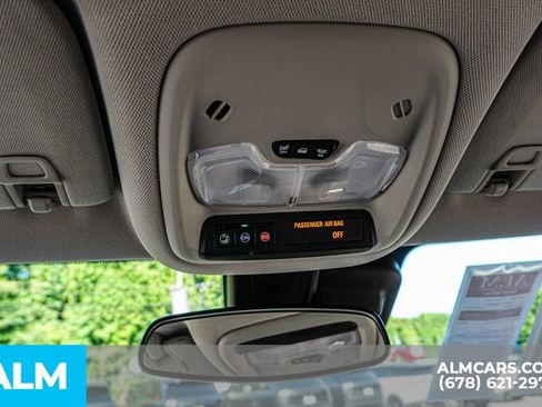 Used 2025 Chevrolet TrailBlazer LT FWD image 32