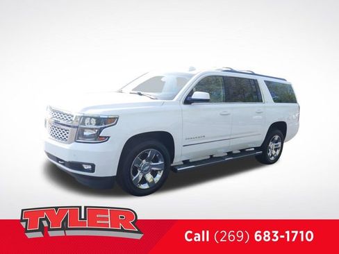 Used 2019 Chevrolet Suburban LT w/ LT Signature Package AWD/4WD image 3