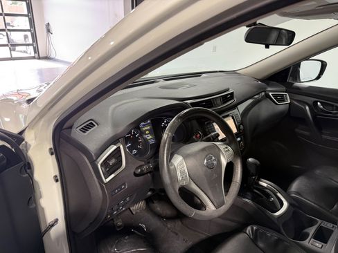 Used 2016 Nissan Rogue SL w/ SL Premium Package AWD/4WD image 14