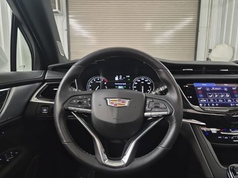 Certified 2025 Cadillac XT6 Premium Luxury image 42