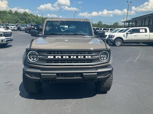New 2026 Ford Bronco 4-Door w/ Sasquatch Package AWD/4WD image 2