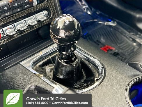 Used 2015 Ford Mustang GT Premium w/ Equipment Group 401A RWD image 9
