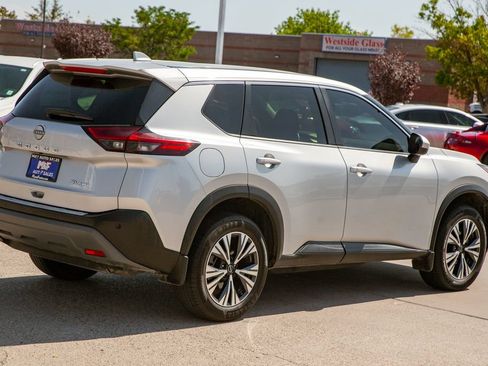 Used 2023 Nissan Rogue SV AWD/4WD image 5