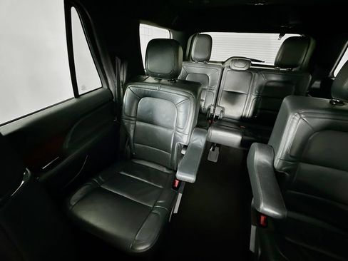 Used 2023 Lincoln Navigator Reserve AWD/4WD image 13