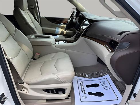 Used 2016 Cadillac Escalade Premium AWD/4WD image 37