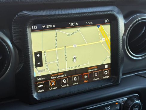 Used 2023 Jeep Gladiator Sport AWD/4WD image 18