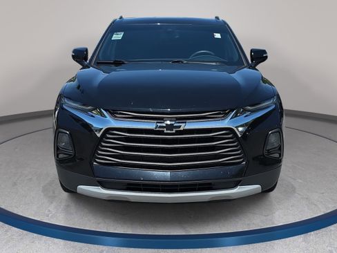 Used 2021 Chevrolet Blazer LT FWD image 2