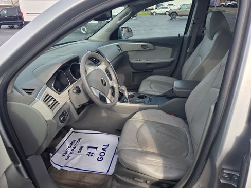 Used 2011 Chevrolet Traverse LT w/ Personal Connectivity Package image 9