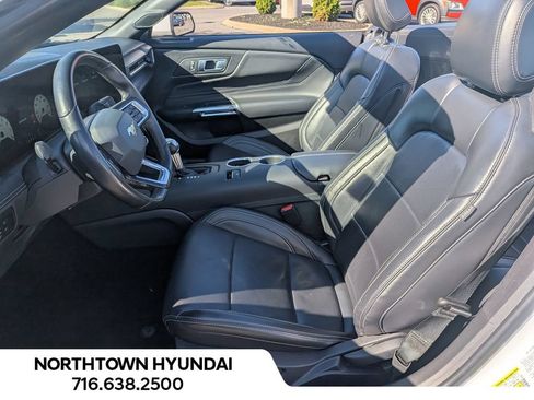 Used 2025 Ford Mustang Premium RWD image 6