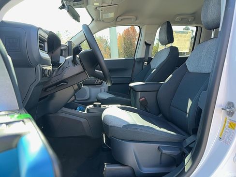 New 2025 Ford Maverick XLT image 17