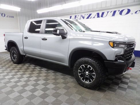 Used 2024 Chevrolet Silverado 1500 ZR2 image 3