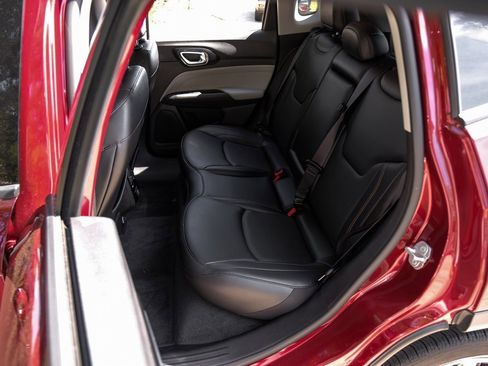 Used 2022 Jeep Compass Limited image 51