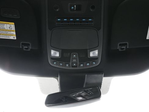 Used 2022 Ford F250 Platinum w/ Tremor Off-Road Package AWD/4WD image 44