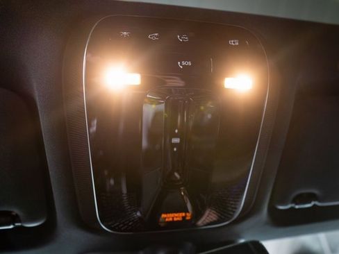 New 2025 Mercedes-Benz GLC 350e GLC 350e image 25