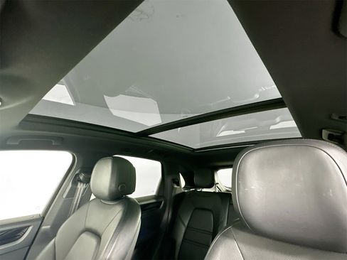 Certified 2019 Porsche Cayenne image 35