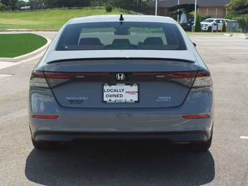 Used 2023 Honda Accord Sport image 3
