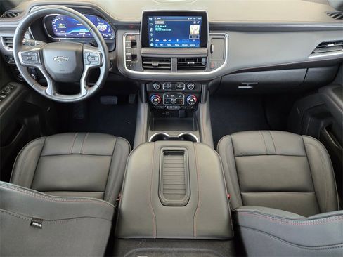 Used 2024 Chevrolet Suburban RST w/ Luxury Package image 17