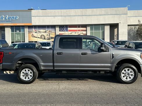 Certified 2022 Ford F250 XLT image 9